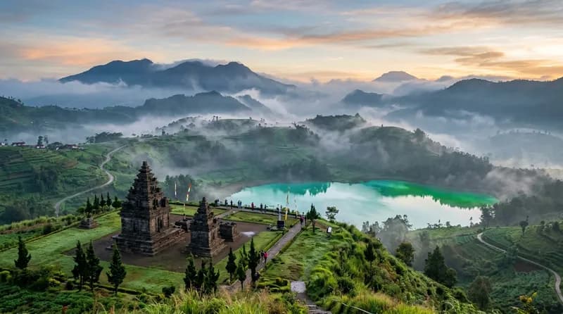 Wisata Dieng: Negeri di Atas Awan