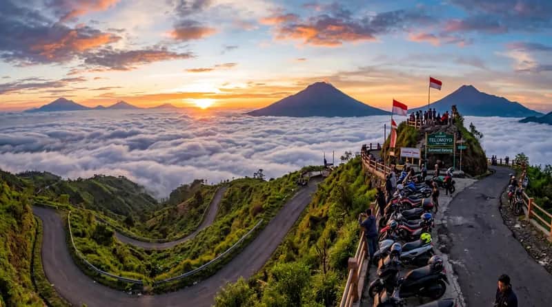 Gunung Telomoyo 2026: Satu-Satunya Gunung yang Bisa Dikendarai Motor ke Puncak